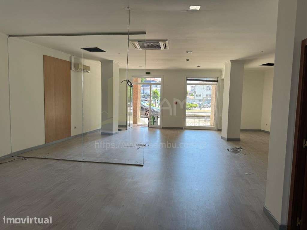 Loja em Valença para arrendamento - Grande imagem: 2/10