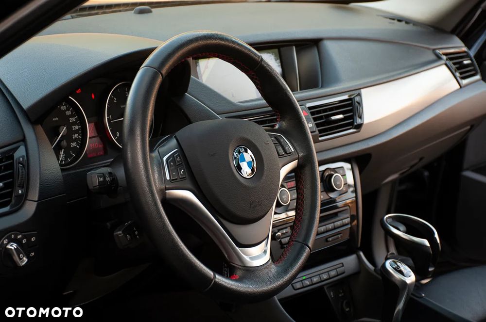 BMW X1 xDrive18d xLine - 37
