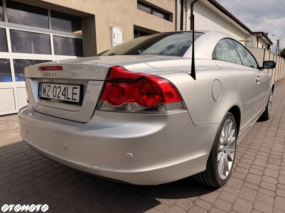 Volvo C70 2.4i Momentum - 4
