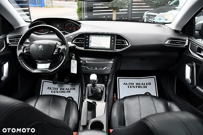 Peugeot 308 SW 1.6 BlueHDi Allure S&S - 23