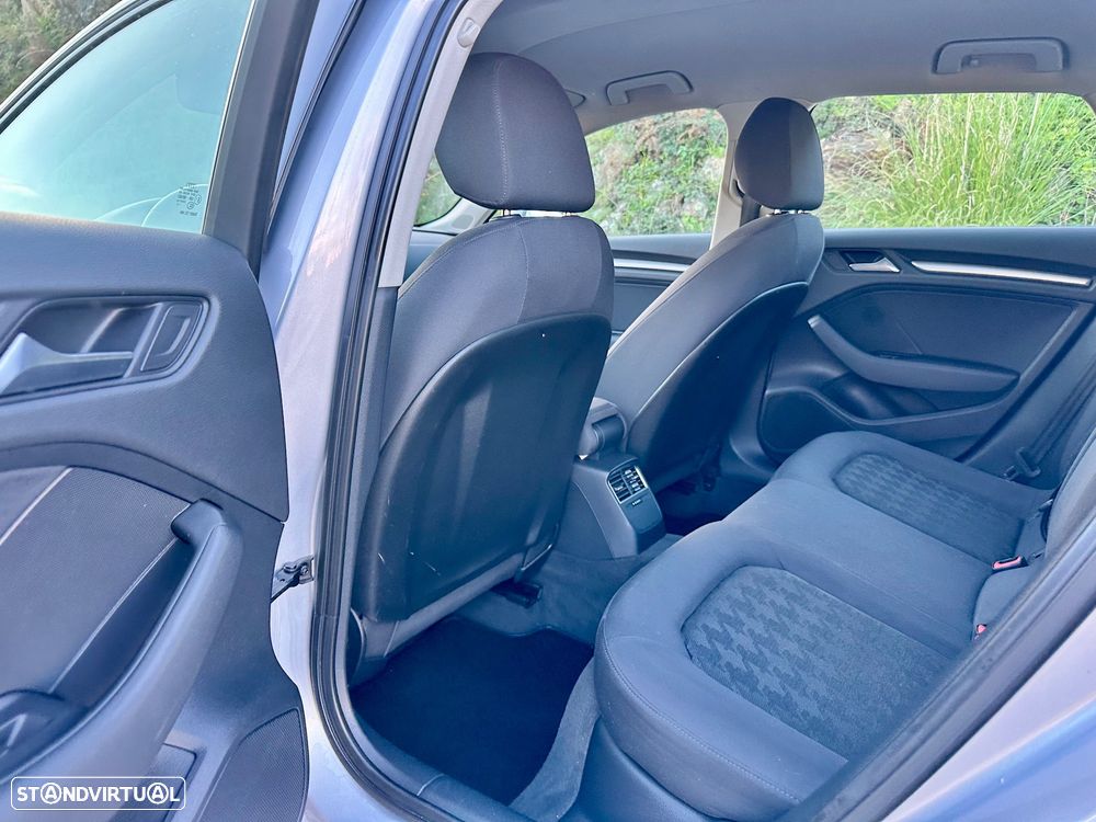 Audi A3 Sportback 2.0 TDI Attraction - 22