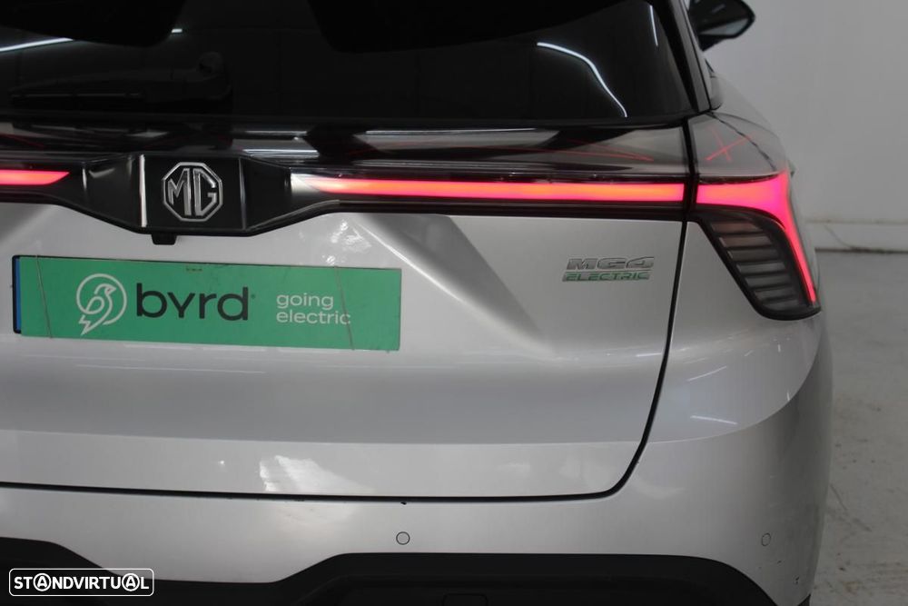 MG MG4 77 kWh Extended Range Luxury - 6