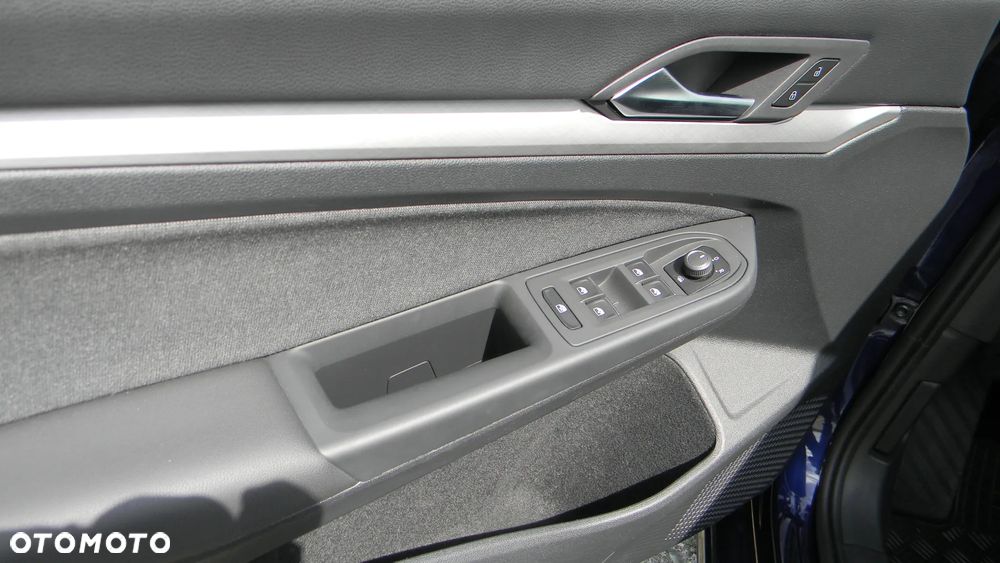 Volkswagen Golf VIII 1.5 TSI EVO Life - 17