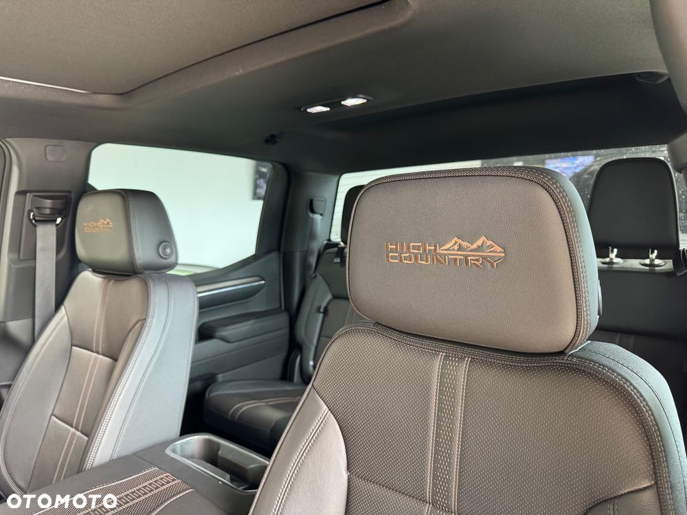Chevrolet Silverado - 11