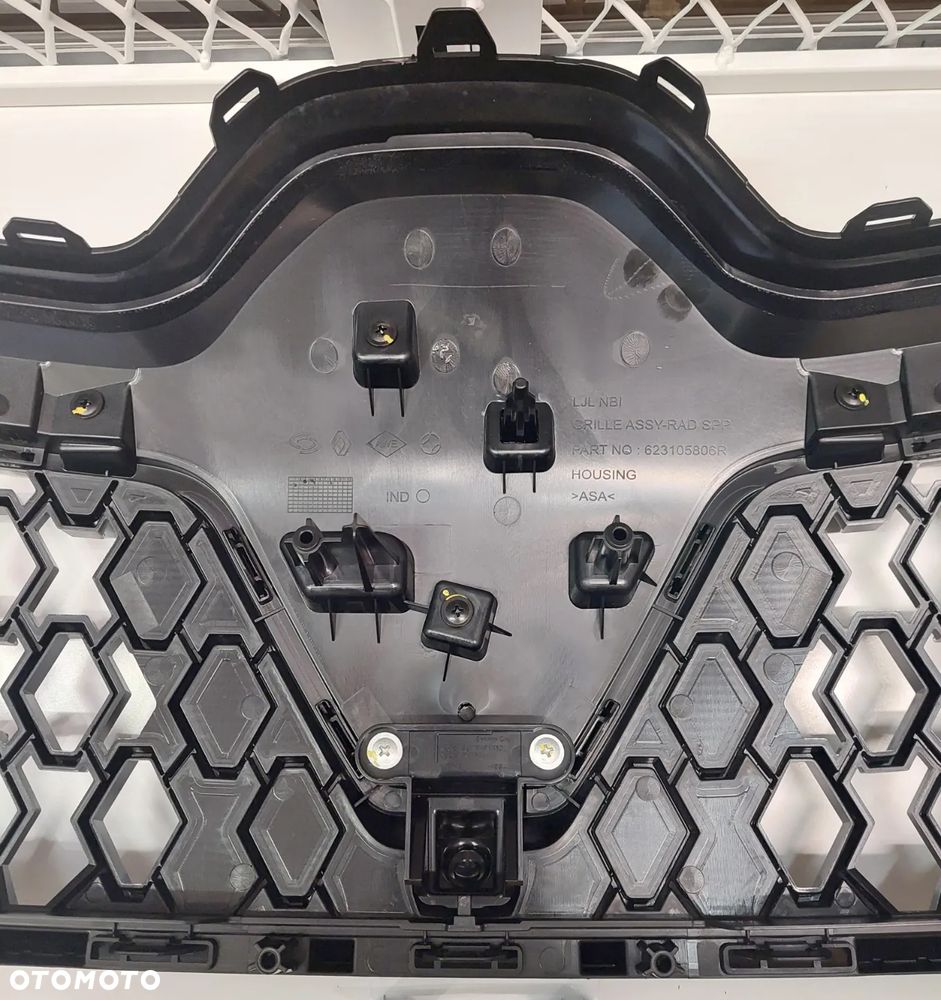 Renault Arkana grill gril atrapa OE - 7