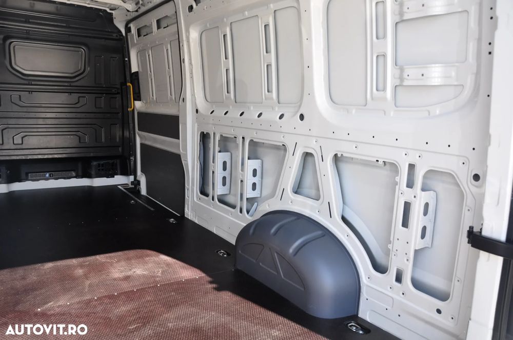 Volkswagen Crafter L4H3 Van - 9