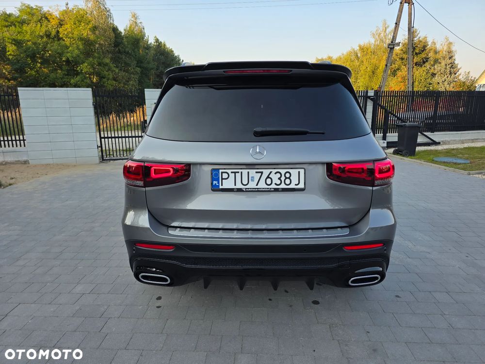 Mercedes-Benz GLB - 21