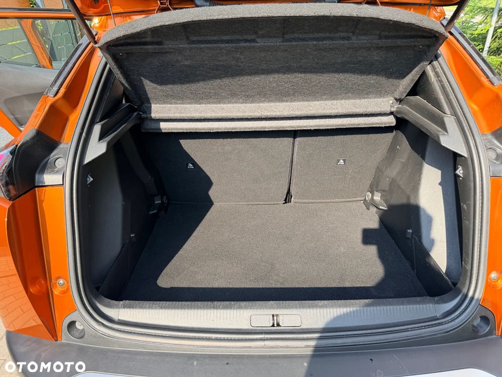 Peugeot 2008 PureTech 130 EAT8 Allure - 10