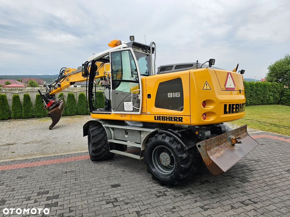 Liebherr A 916 - 37