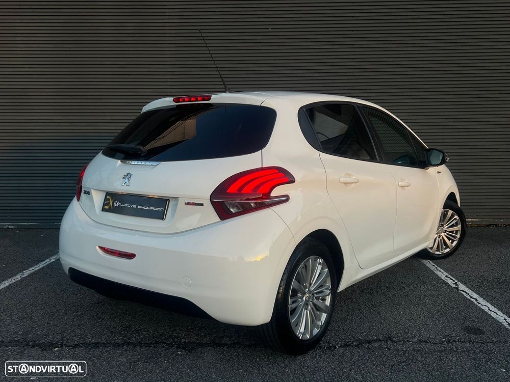 Peugeot 208 1.2 PureTech Allure - 7