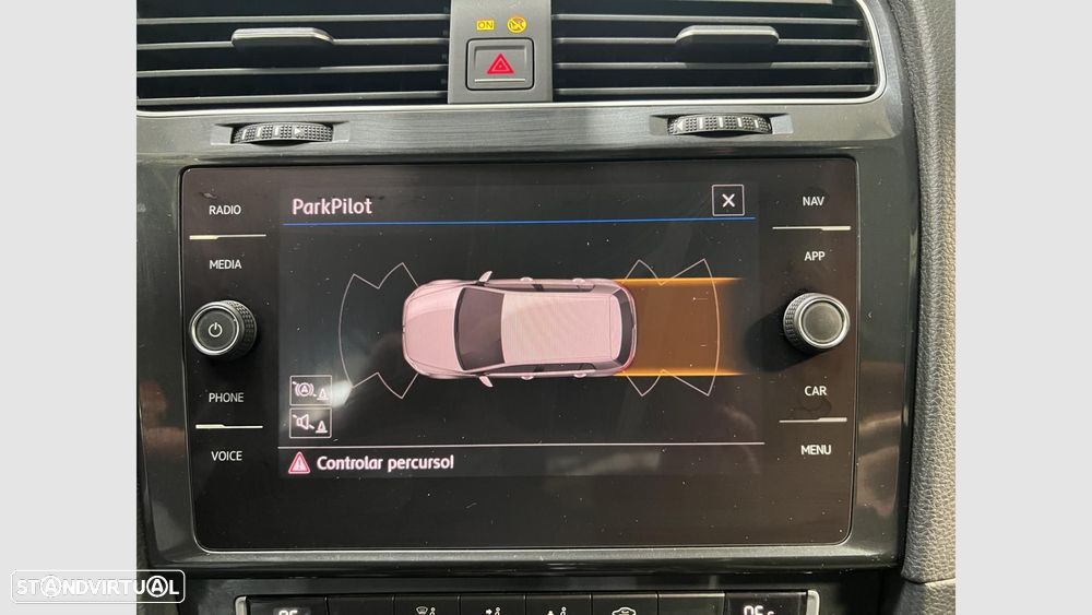 VW Golf 1.6 TDI Confortline DSG - 20