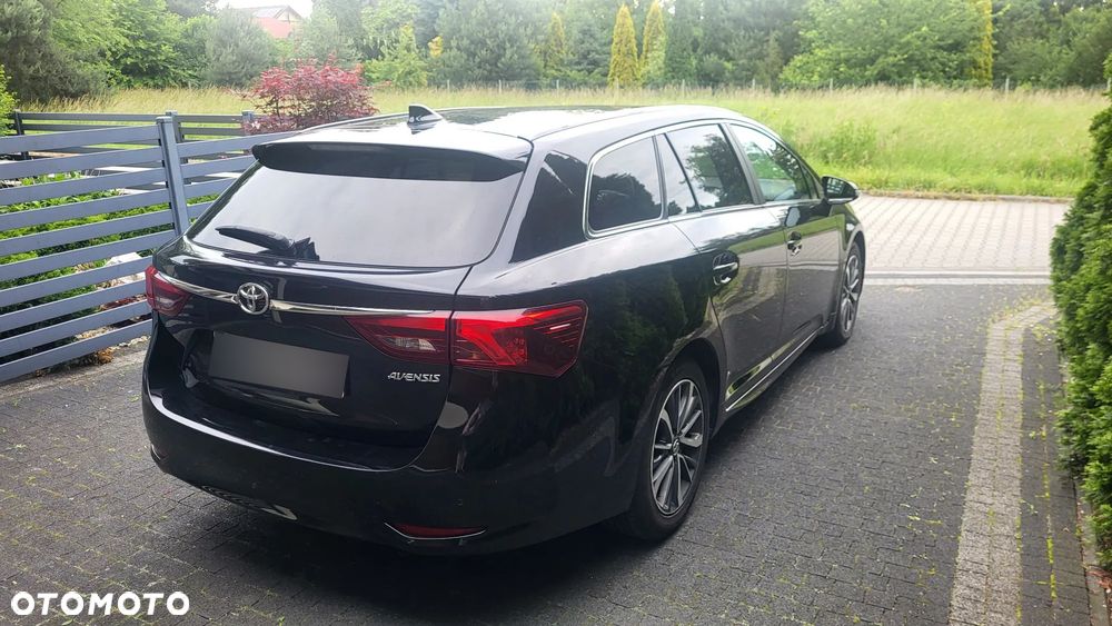 Toyota Avensis 1.8 Premium MS - 13