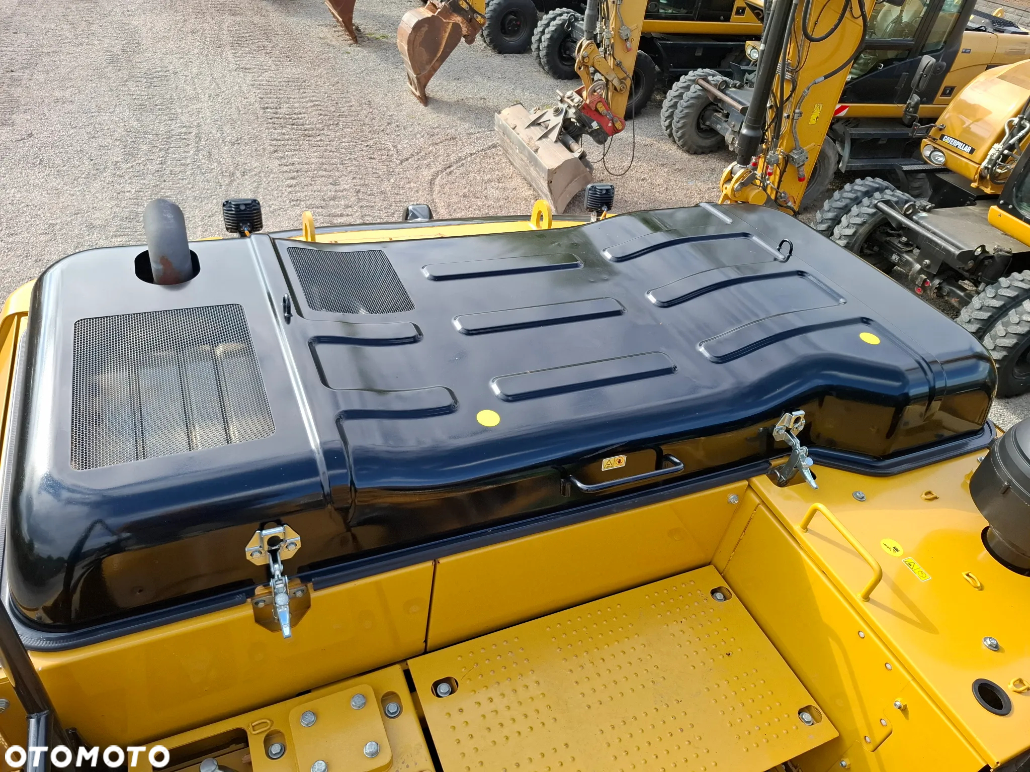 Caterpillar CAT 323 FL - 14