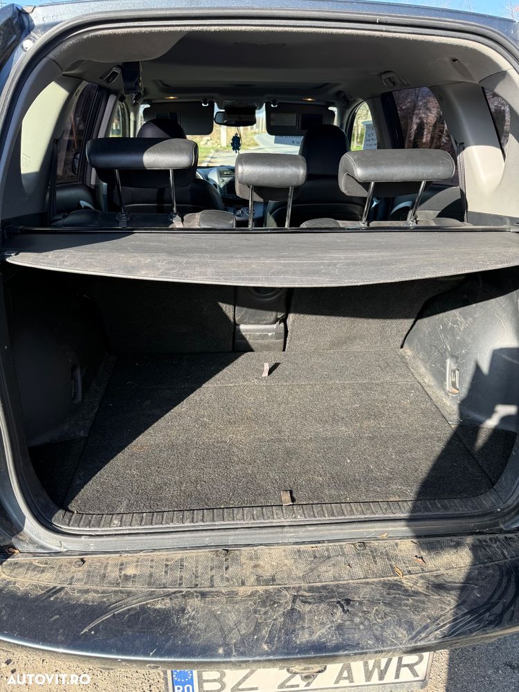 Toyota RAV4 - 5
