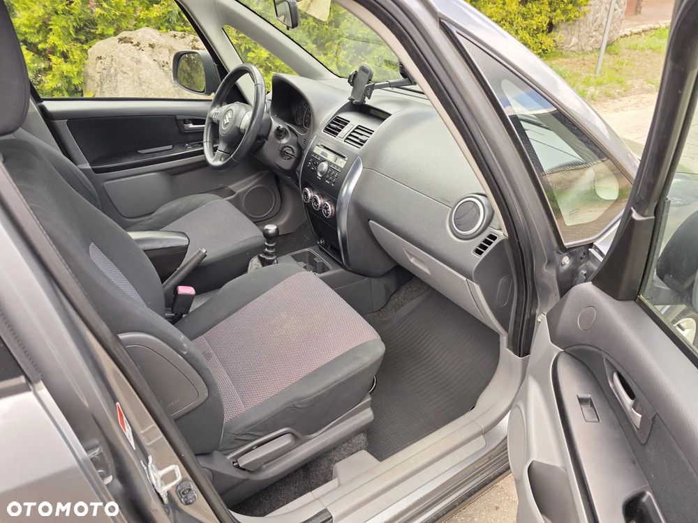 Suzuki SX4 - 12