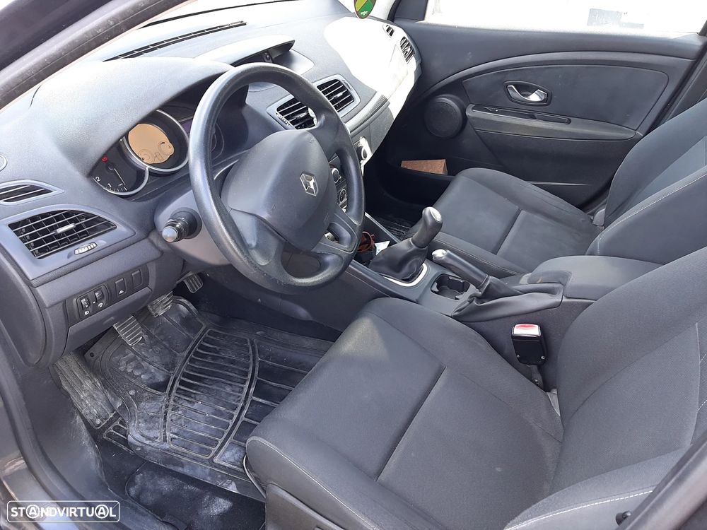 Renault Mégane Sport Tourer 1.5 dCi Confort - 4