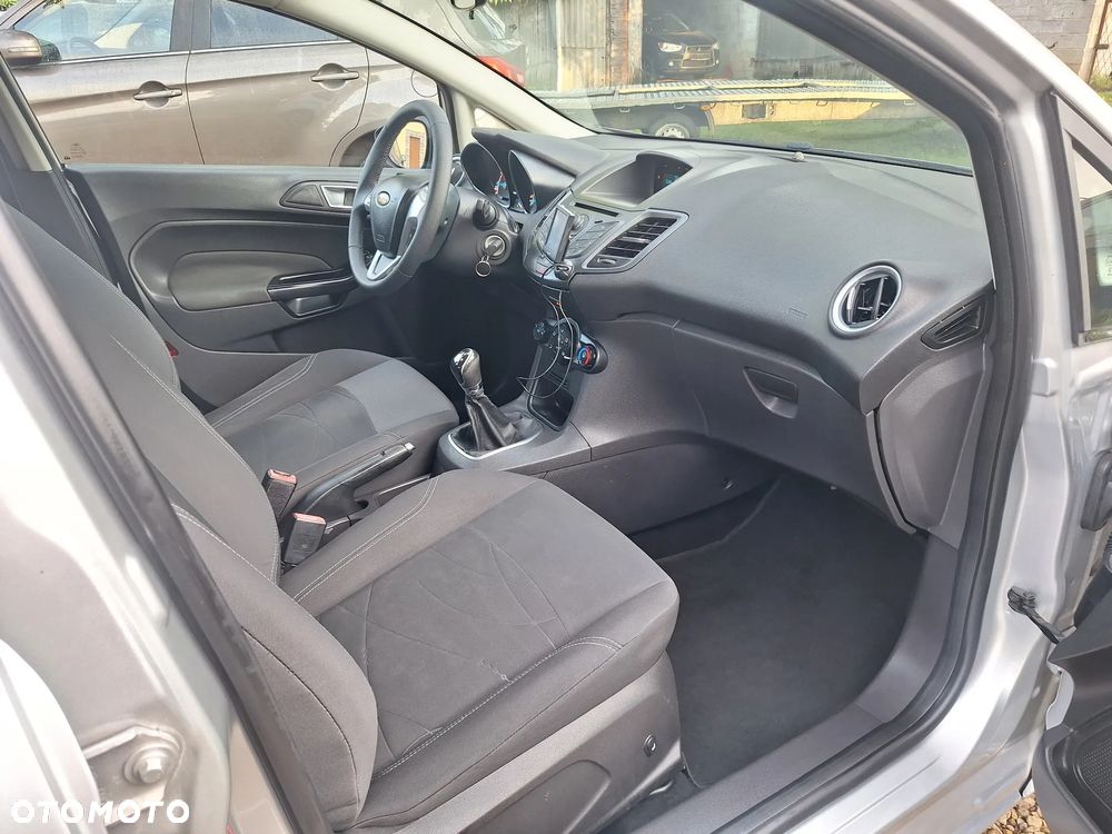 Ford Fiesta 1.25 Ambiente EU5 - 6