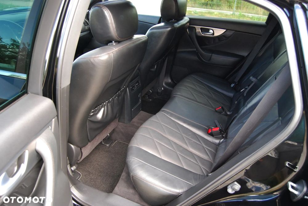 Infiniti FX FX30d S Premium - 8
