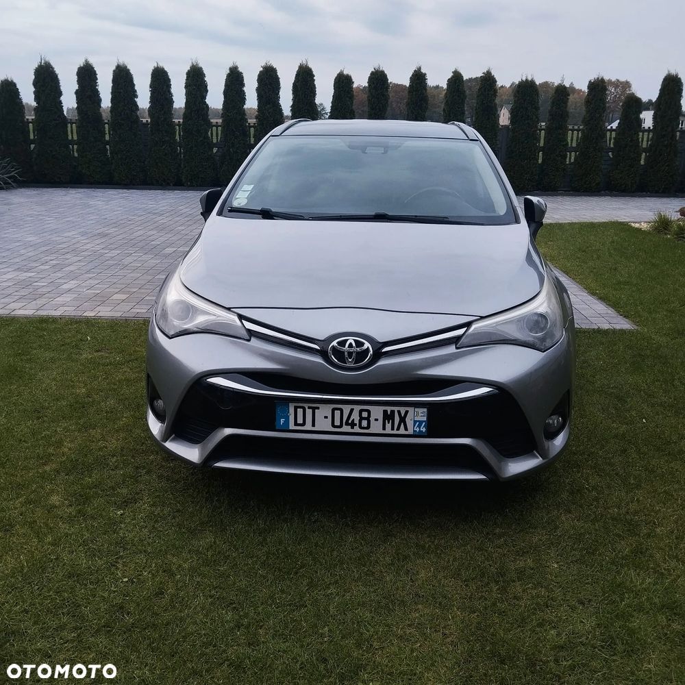 Toyota Avensis 2.0 D-4D Prestige - 11