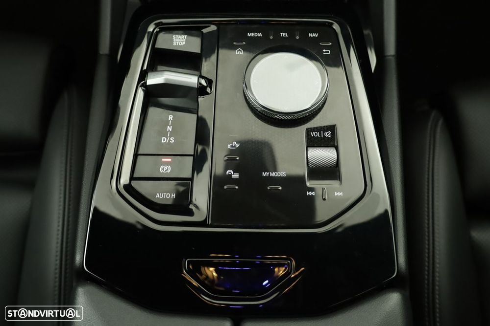 BMW 520 d Pack Desportivo M - 14