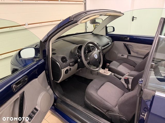 Volkswagen New Beetle Cabriolet 2.0 - 17