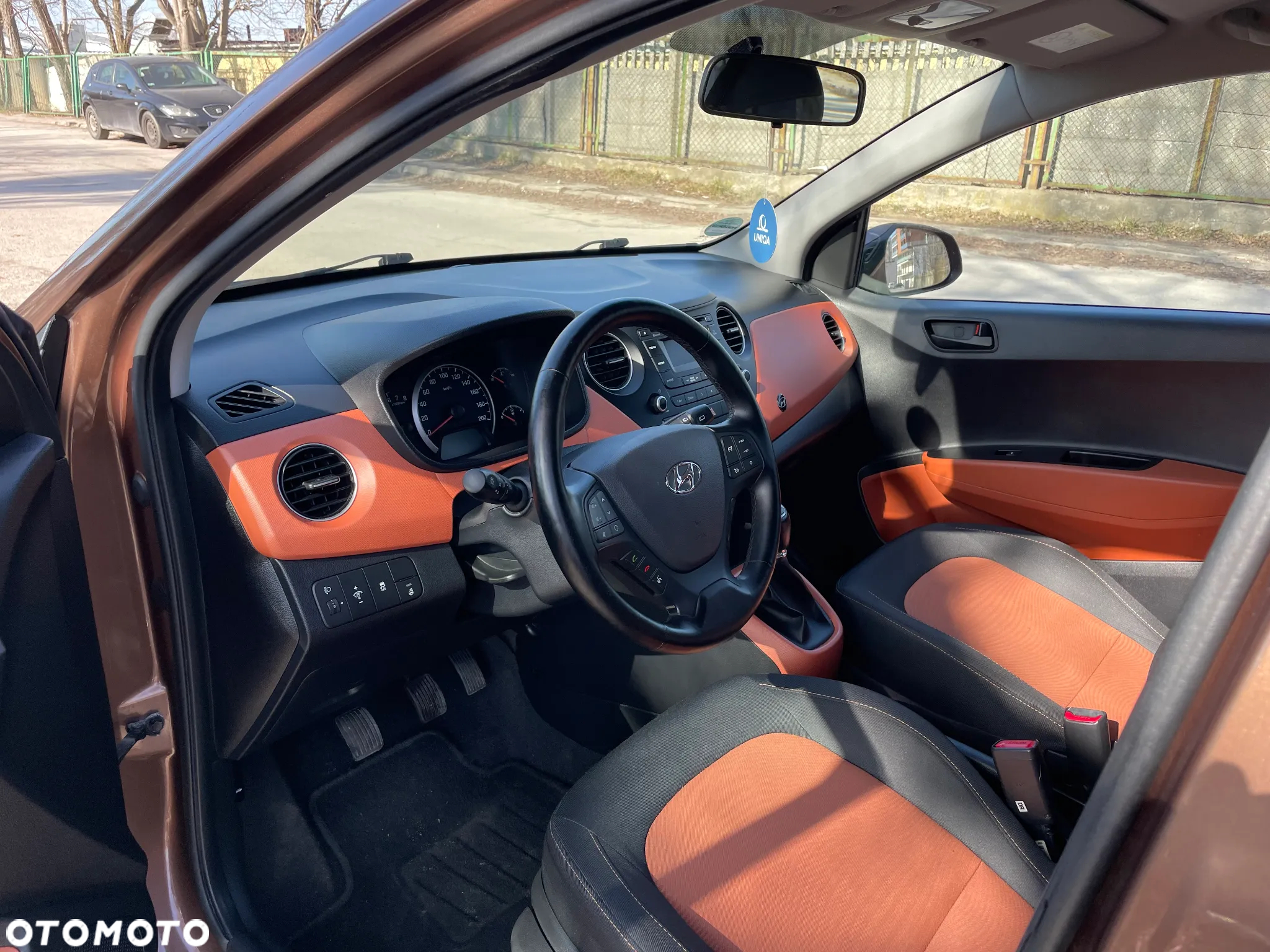 Hyundai i10 1.0 - 7