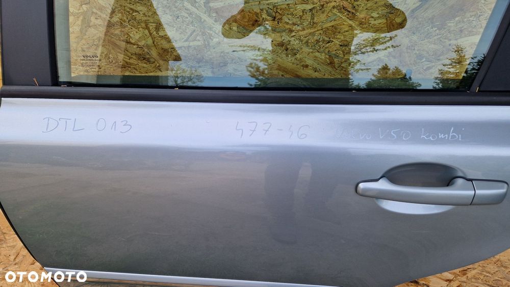 VOLVO V50 DRZWI TYŁ LEWY LEWE KOD LAK. 477-46 - 2