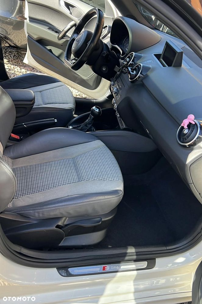 Audi A1 Sportback 1.6 TDI Ambition S tronic - 10