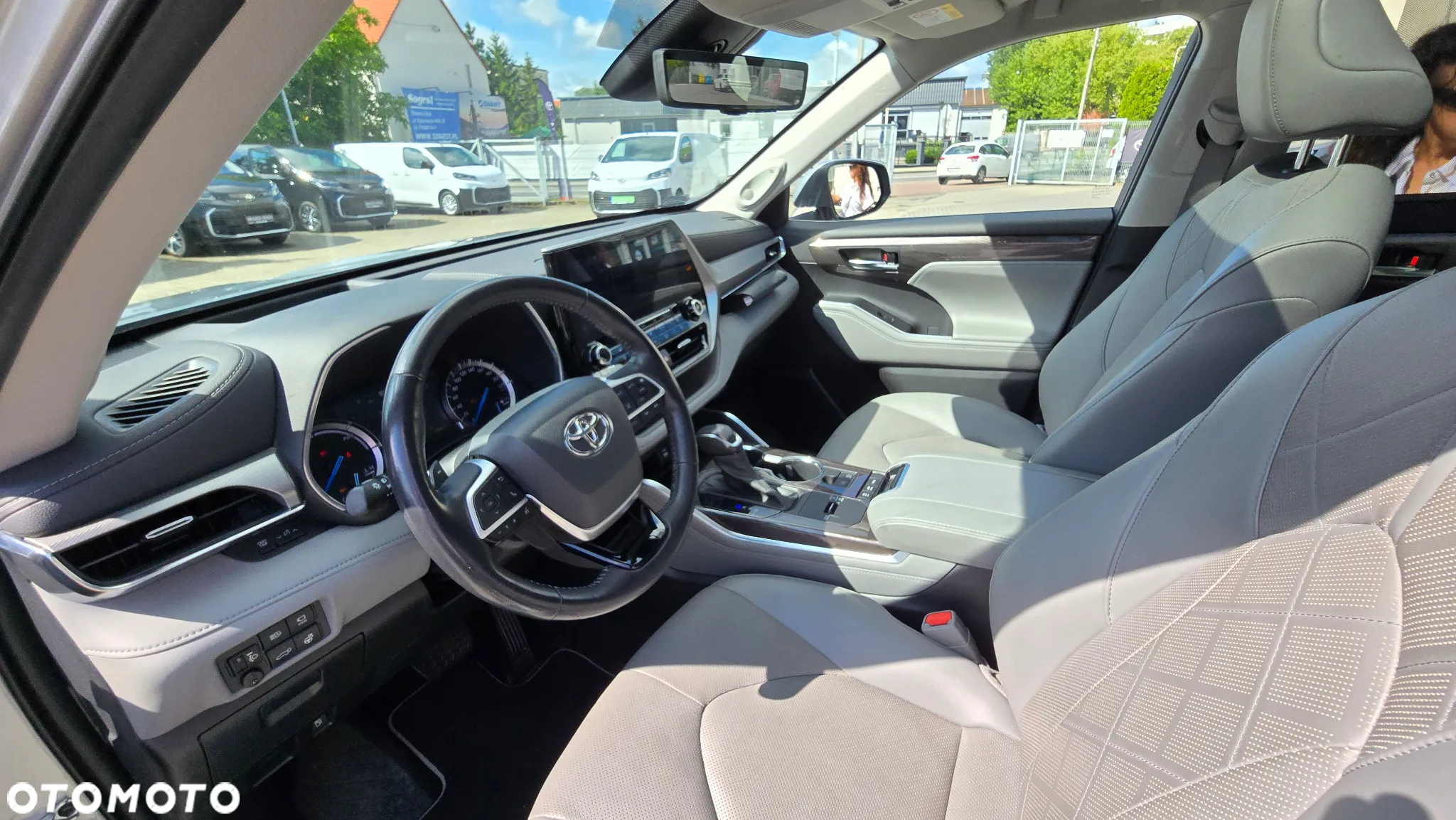 Toyota Highlander 2.5 Hybrid Executive Style - 3