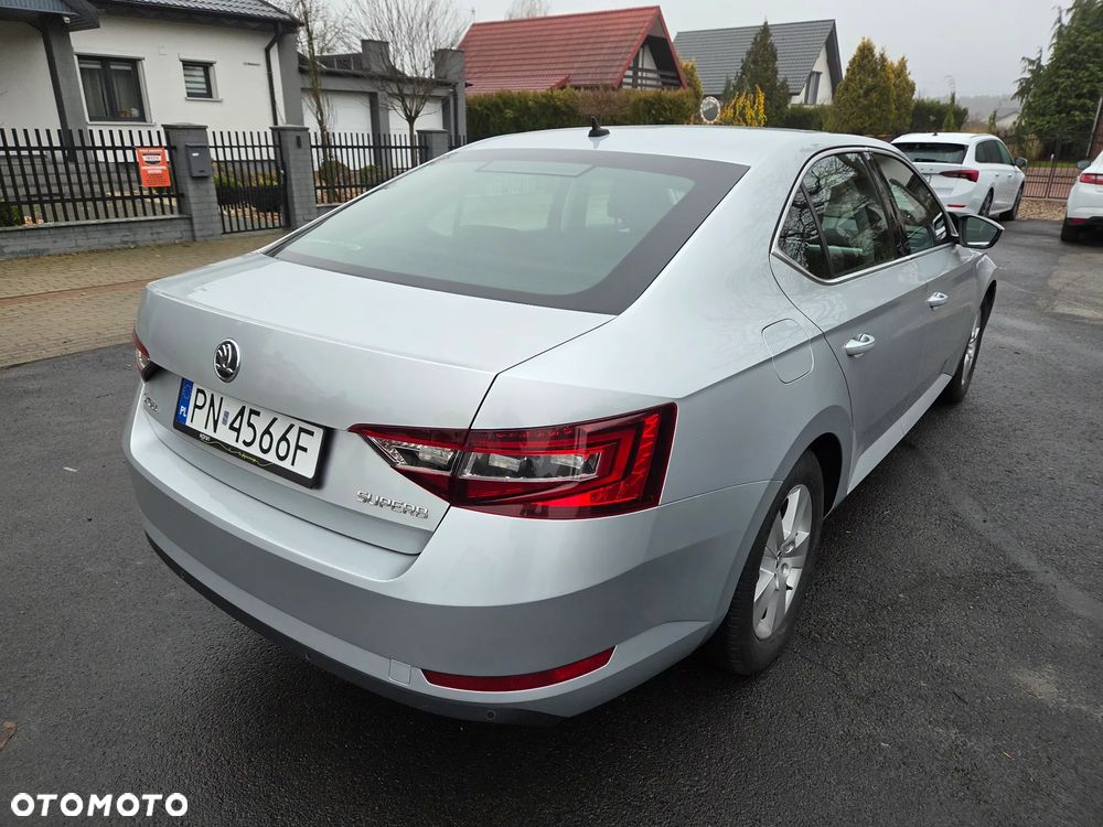 Skoda Superb 1.8 TSI Ambition DSG - 10