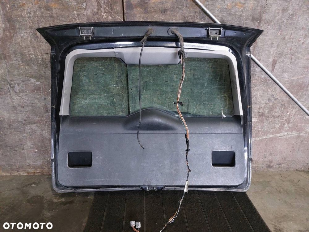 KLAPA BAGAŻNIKA + LAMPA FORD MONDEO MK3 G0 - 2