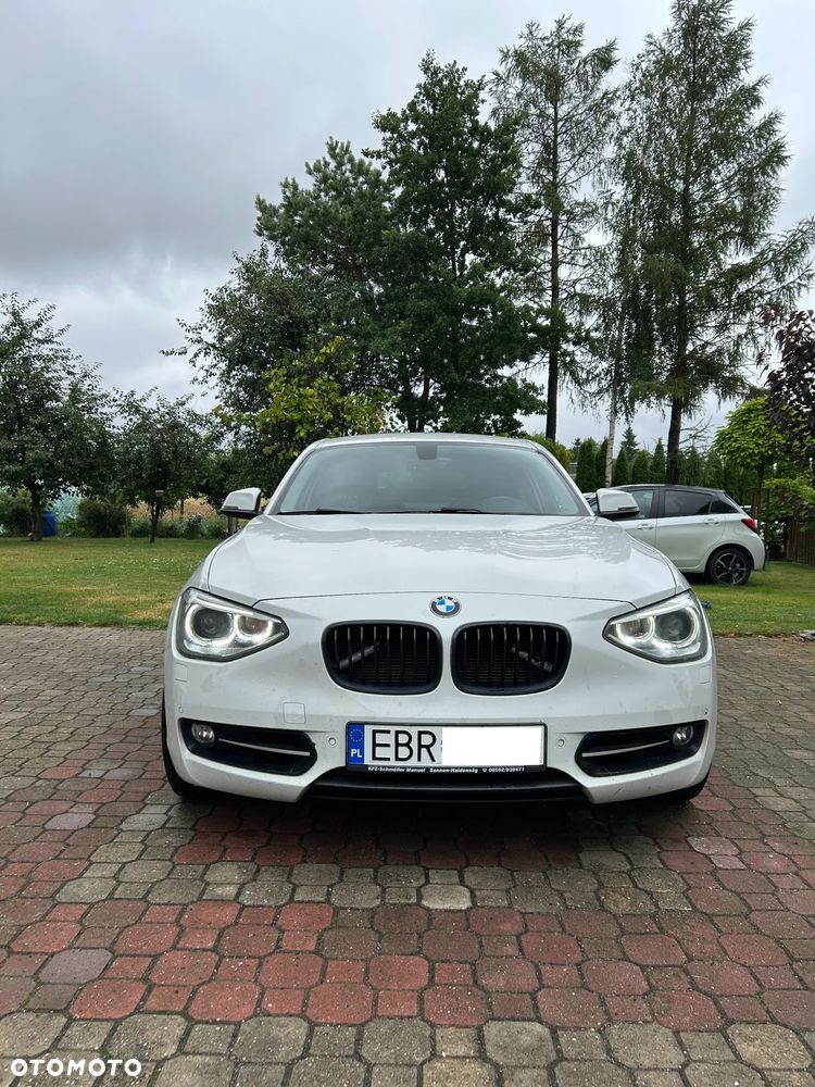 BMW Seria 1 120d xDrive Sport Line - 2