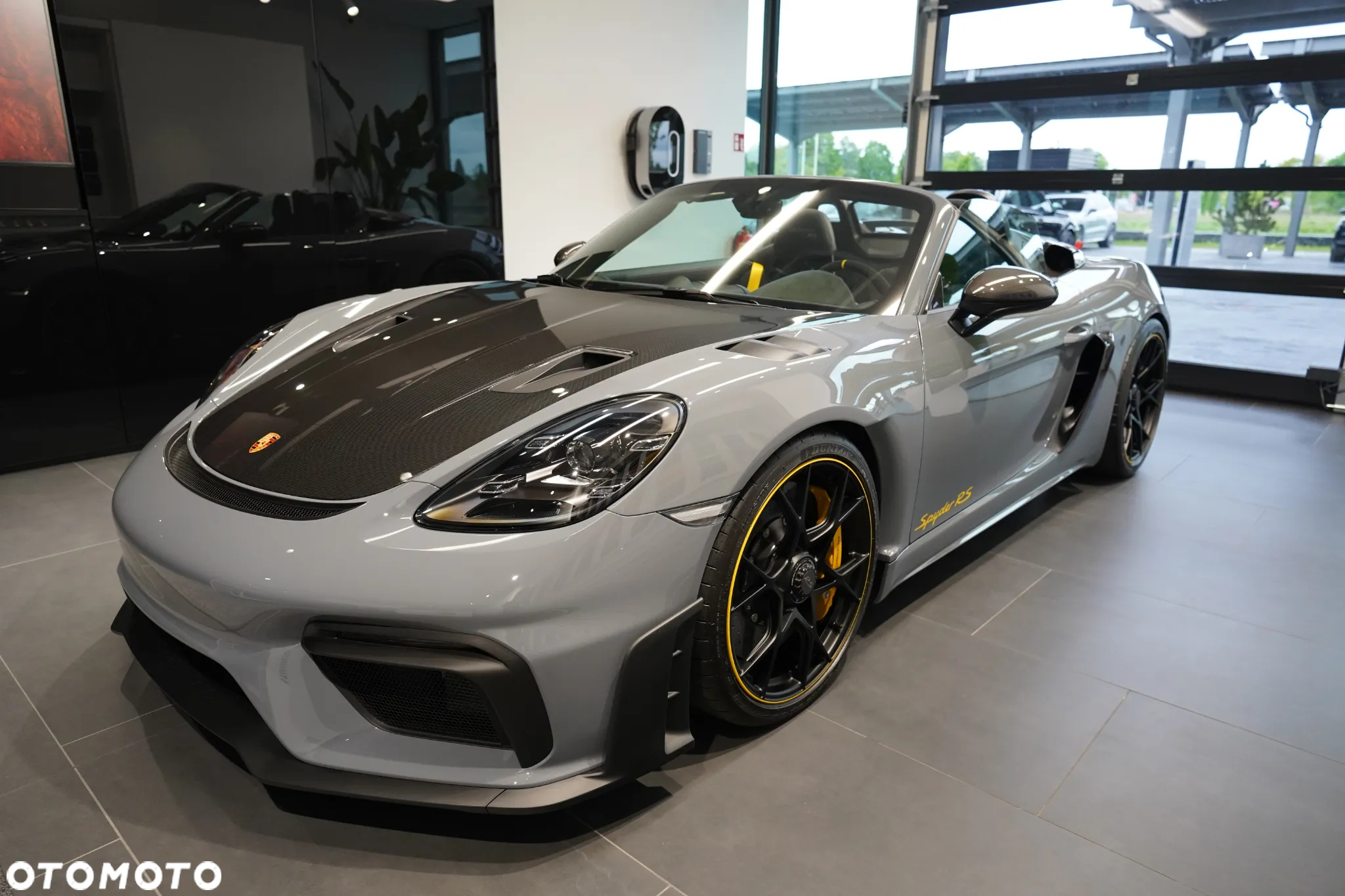 Porsche 718 Spyder - 5