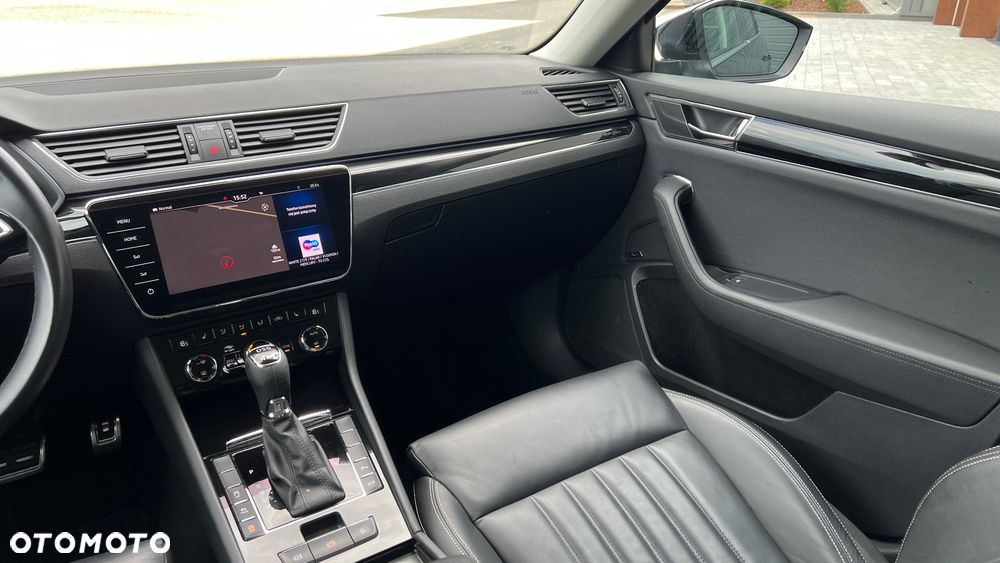 Skoda Superb 2.0 TDI SCR 4x4 L&K DSG - 8