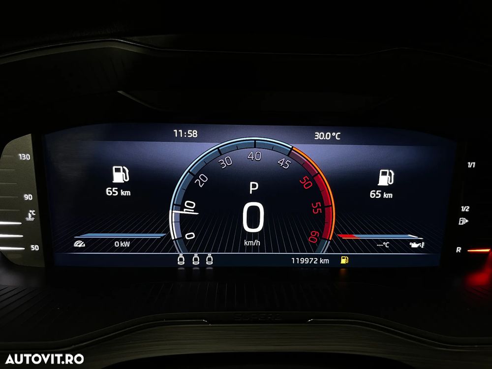 Skoda Superb 2.0 TDI DSG Ambition - 27