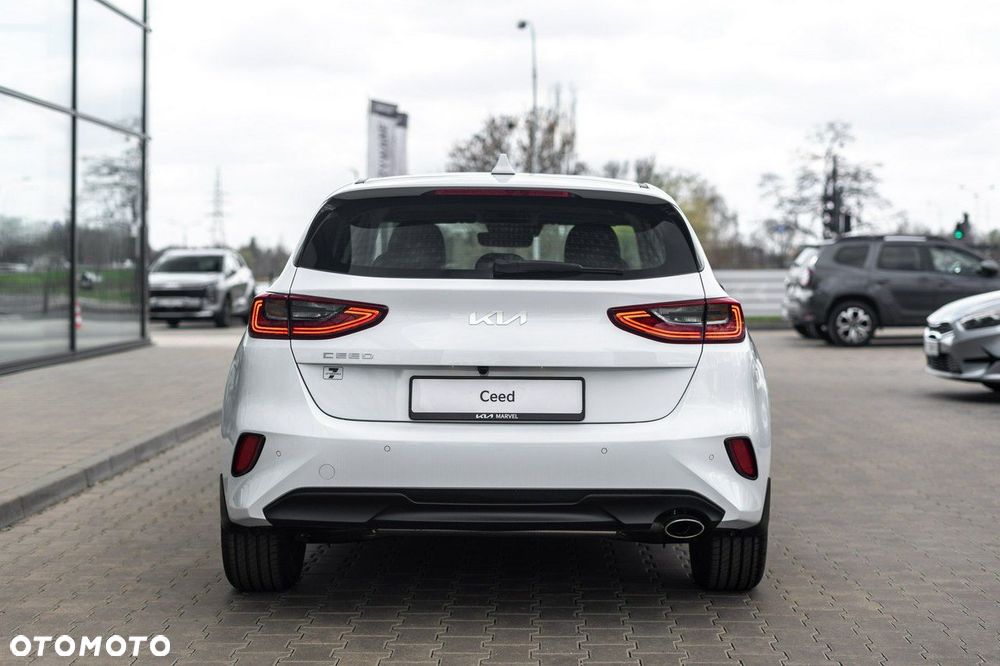 Kia Ceed - 6