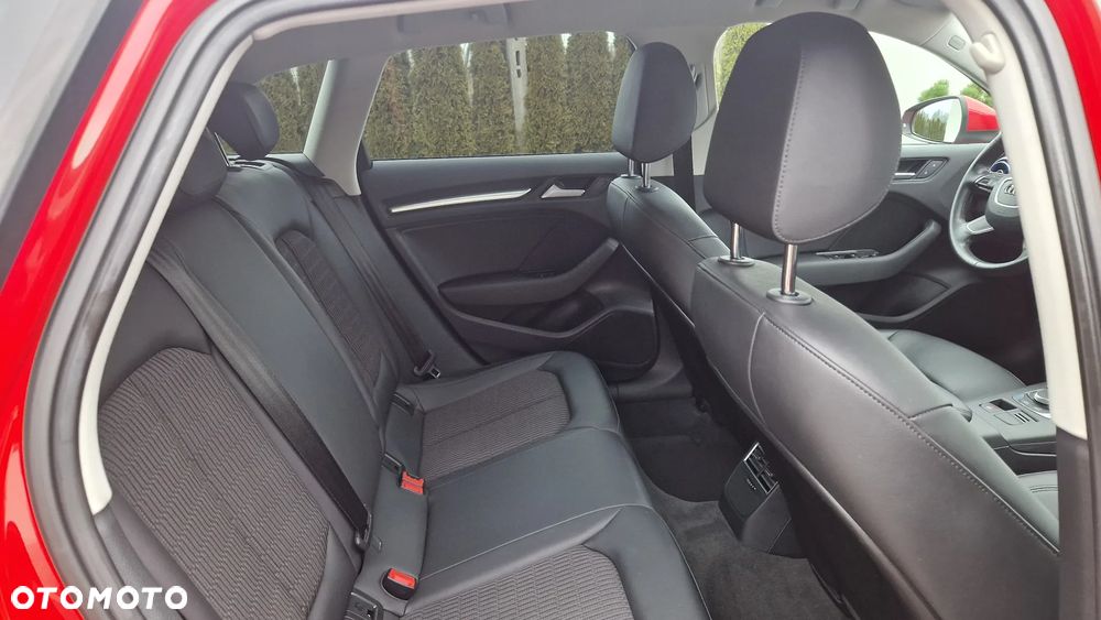 Audi A3 Sportback 1.4 TFSI S line Sportpaket - 17