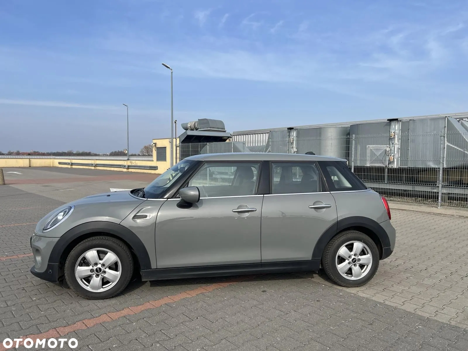MINI ONE - 11