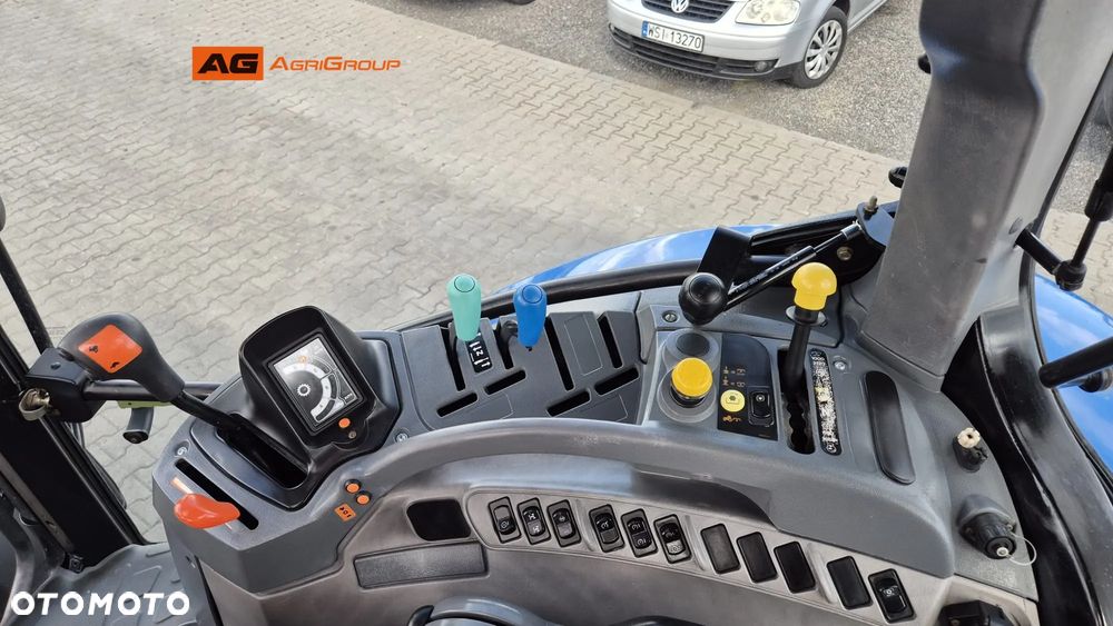 New Holland TS125A EC 2003R - 14