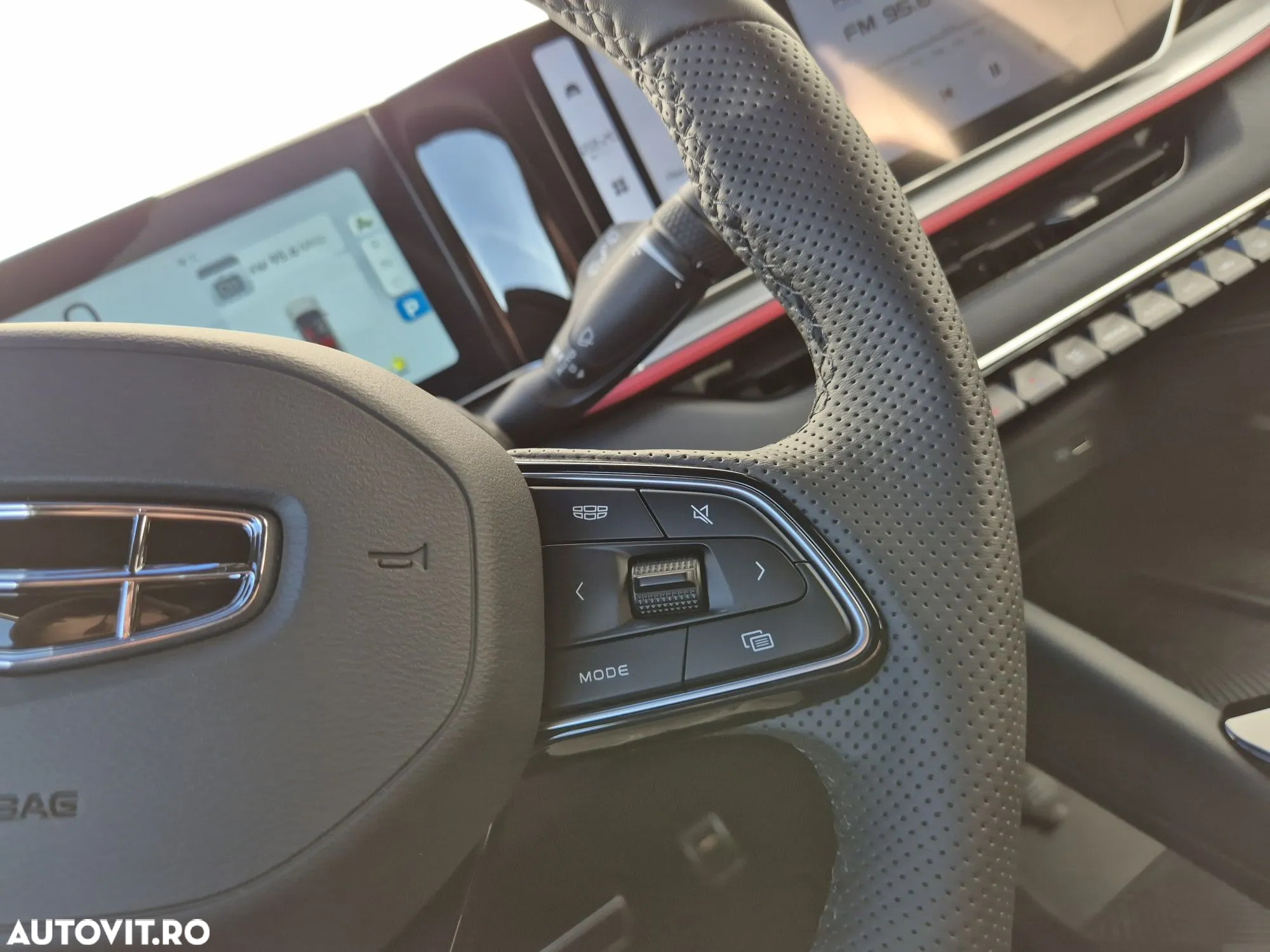 Geely Coolray - 19