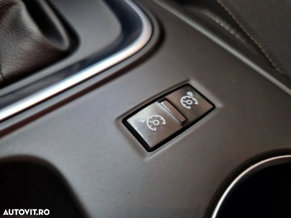 Renault Megane BLUE dCi 115 EDC BUSINESS EDITION - 22