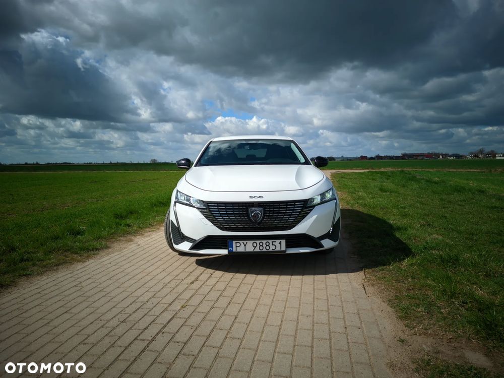 Peugeot 308 1.6 Hybrid PHEV Allure EAT8 - 18