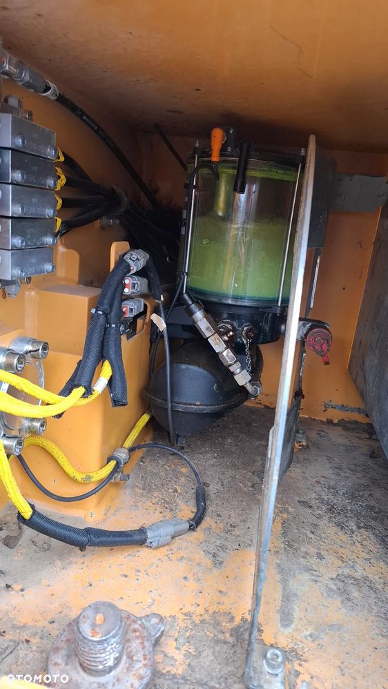Liebherr R920 rok 2014 - 6