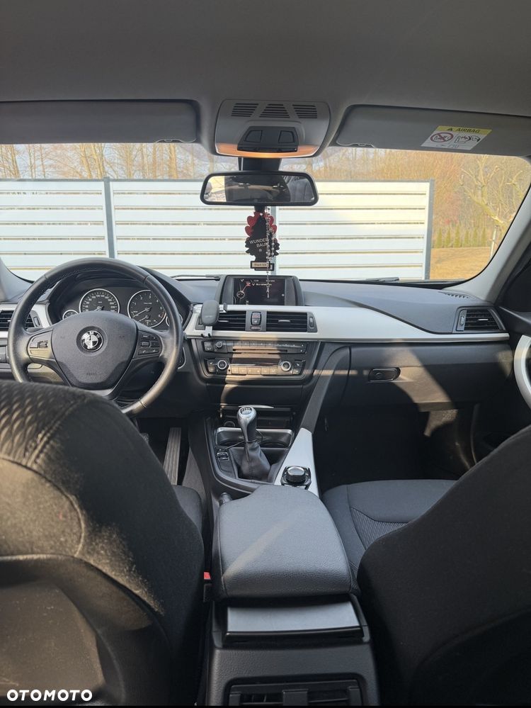 BMW Seria 3 320d Eff.Dynamics - 16