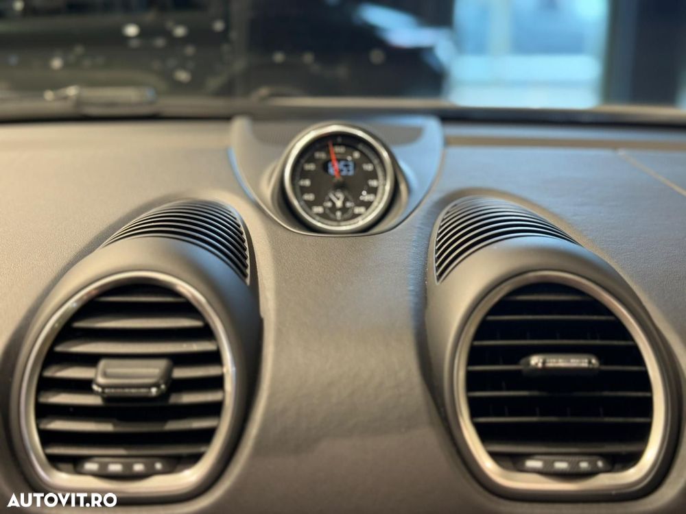 Porsche Boxster - 22