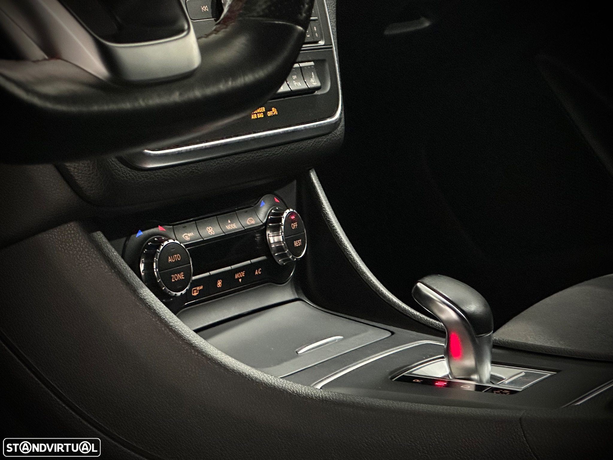 Mercedes-Benz CLA 45 AMG Shooting Brake 4Matic 7G-DCT - 26