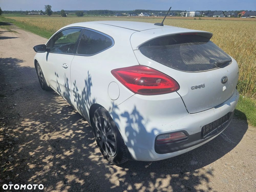 Kia Ceed - 7