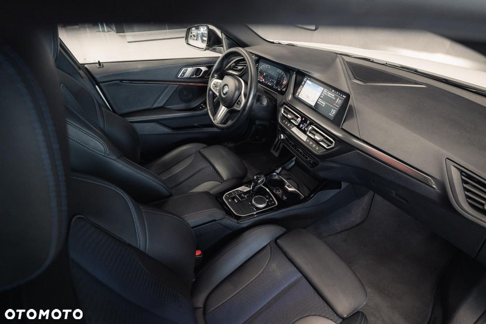 BMW Seria 2 218i M Sport - 17