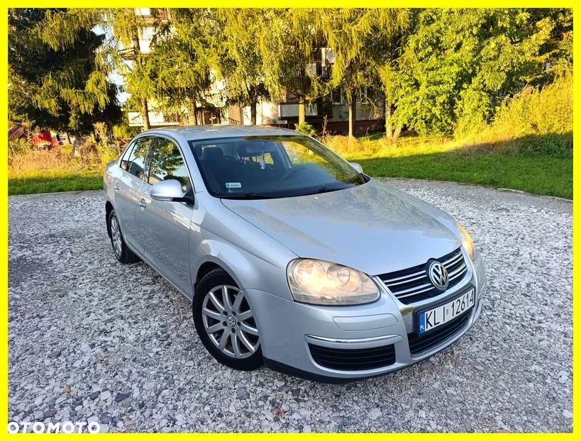 Volkswagen Jetta 2.0 TDI Comfortline - 3