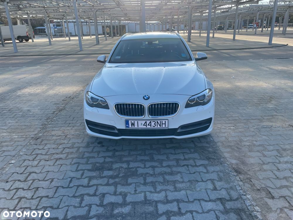 BMW Seria 5 520d xDrive - 1